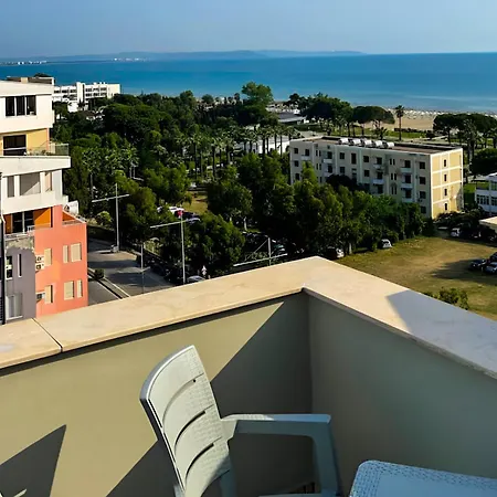 Апартаменты Yellow Building *